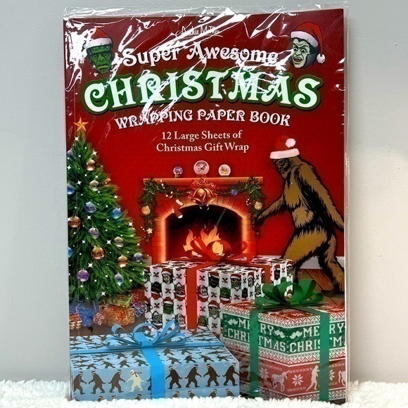 Accoutrements Christmas Wrapping Paper Book - Picture 1 of 8